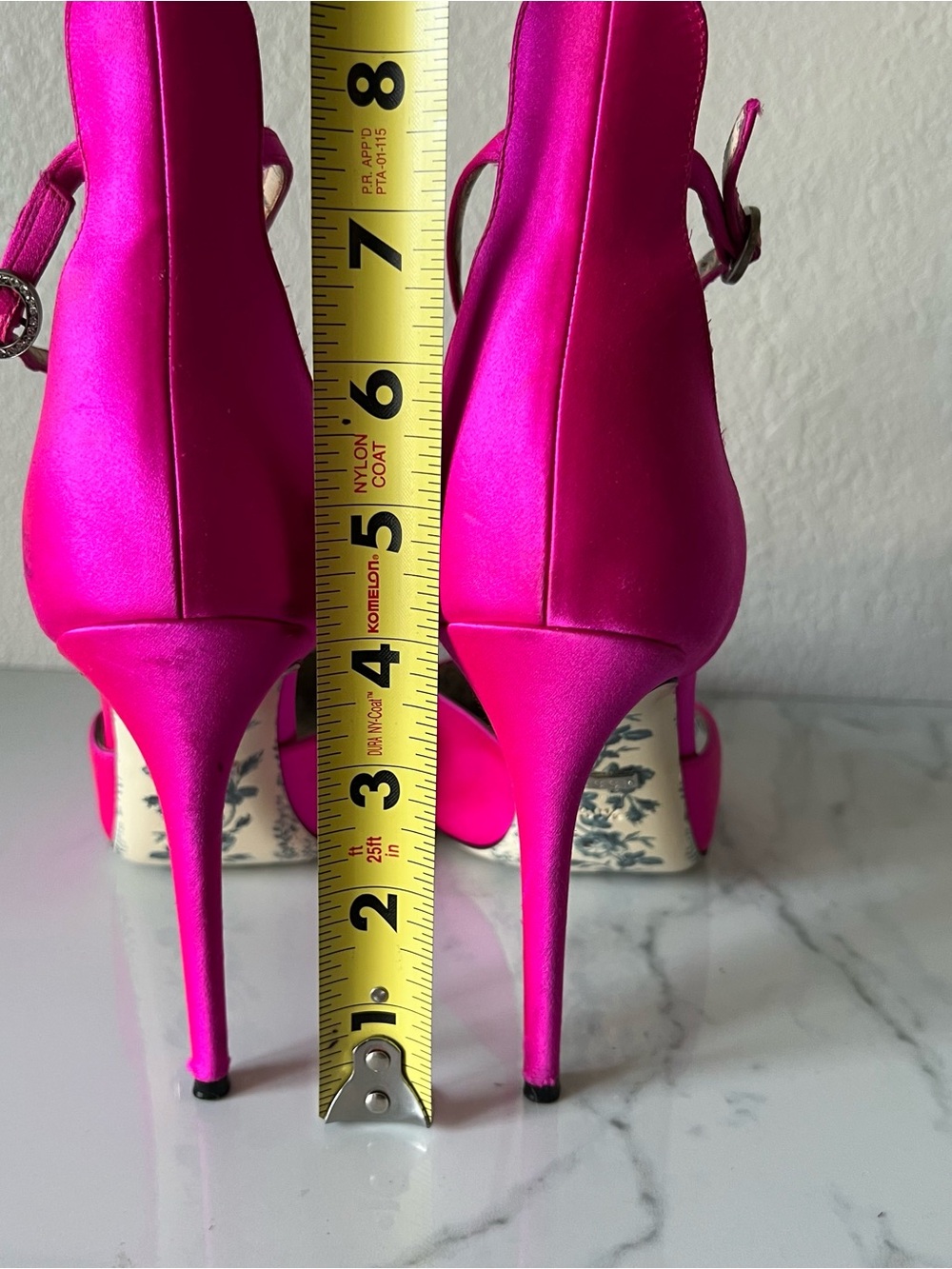 Gucci Daisy d'Orsay Ankle Strappy Pumps Fuchsia Satin 105 Size 38.5 (8.5 US) - Picture 10 of 11